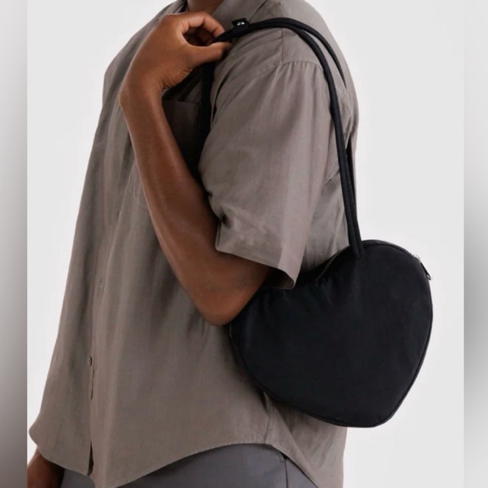 Baggu Nylon Heart Bag in Black